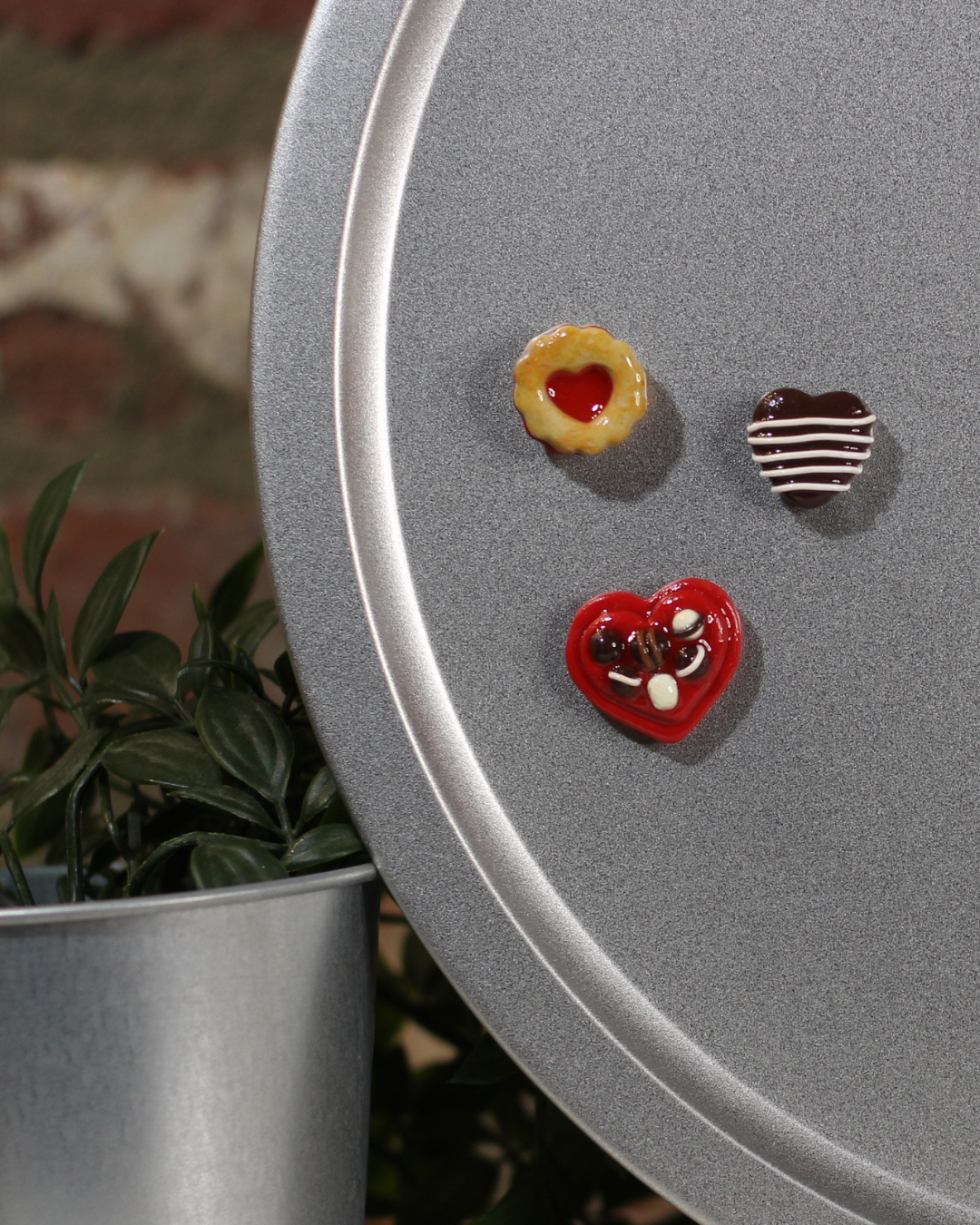 The Valentines Day Magnets / Pins