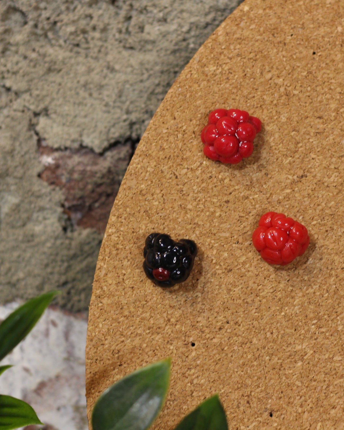The Berry Pin / Magnet